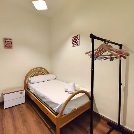 Eduardo Lucena 5, Puente Apartment